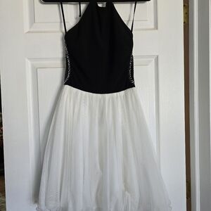 Elegant Black and White Coctail Dress